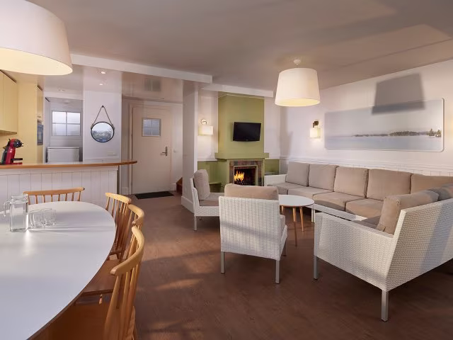 קוטג' פרימיום ל-8 על שפת האגם